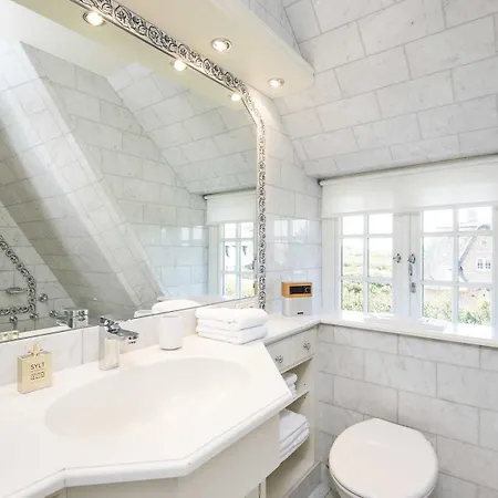 Holiday home Hortensienhues West Von & Mehr *